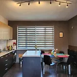 Sunny דירה