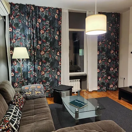 Sunny Apartment Sofia